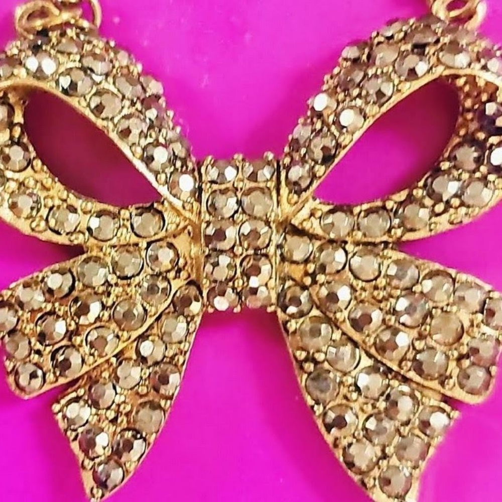 Vintage Collectable Rhinestone Ribbon